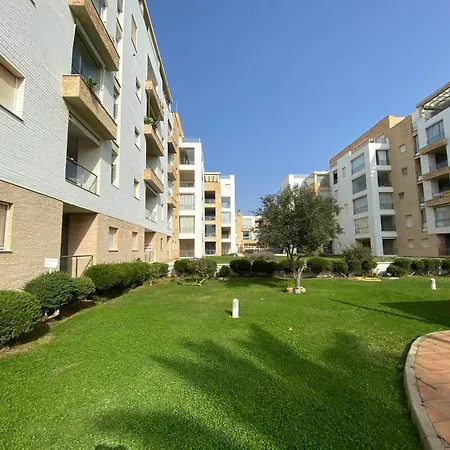 Espigon Levante Piscina Y Zonas Verdes By Also A01-00358 * הואלבה